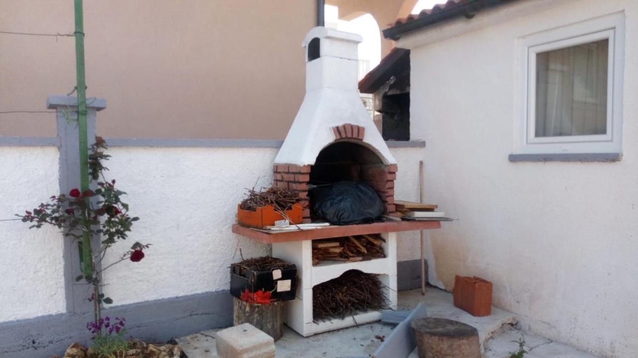 Apartmani Matovina Vir Luaran gambar