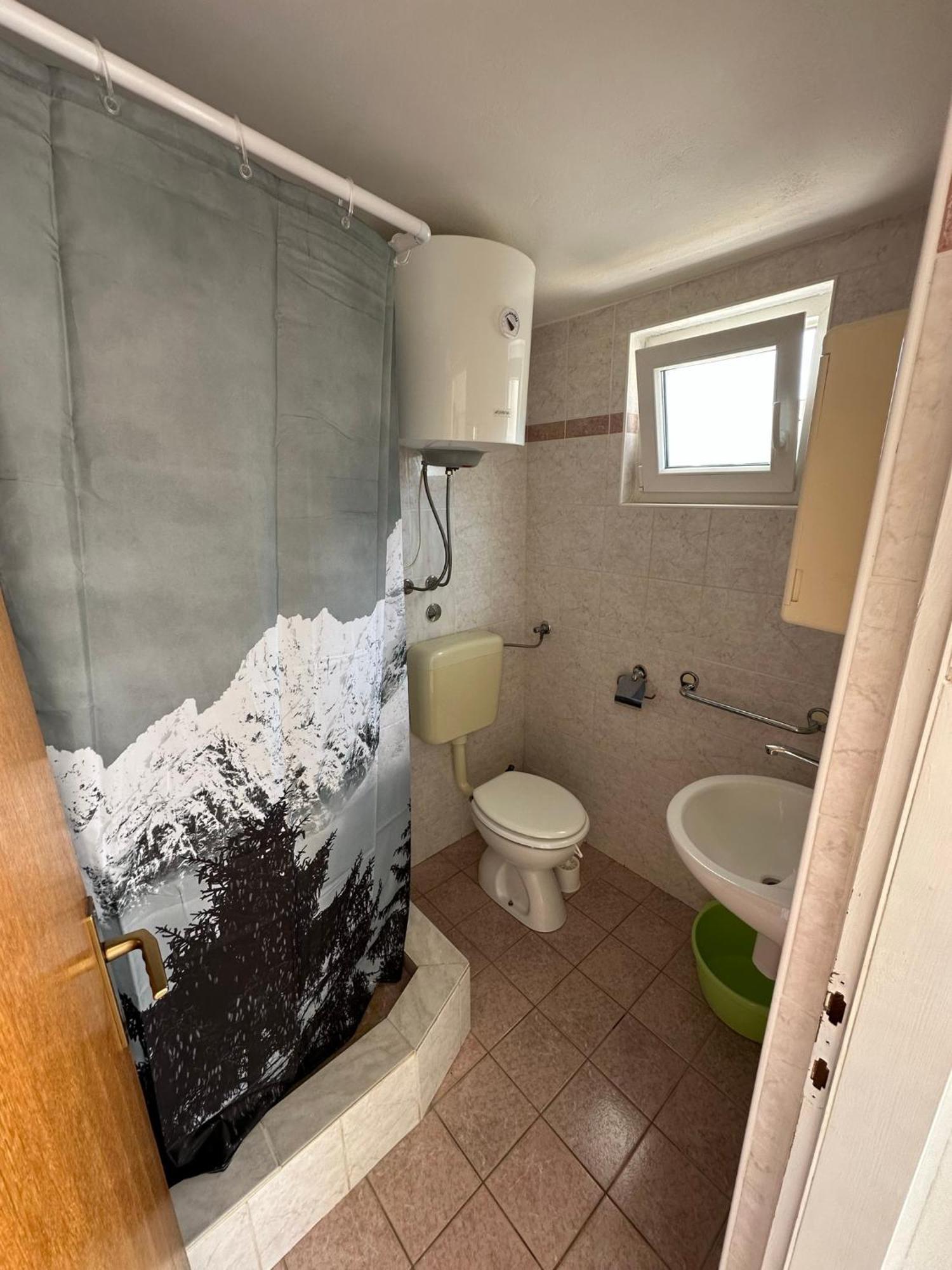Apartmani Matovina Vir Luaran gambar