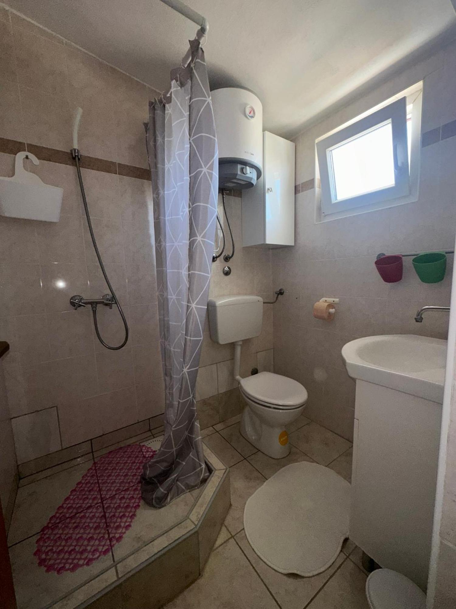 Apartmani Matovina Vir Luaran gambar